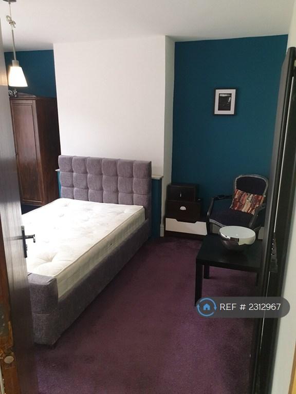 Room Brentbridge Road in Manchester