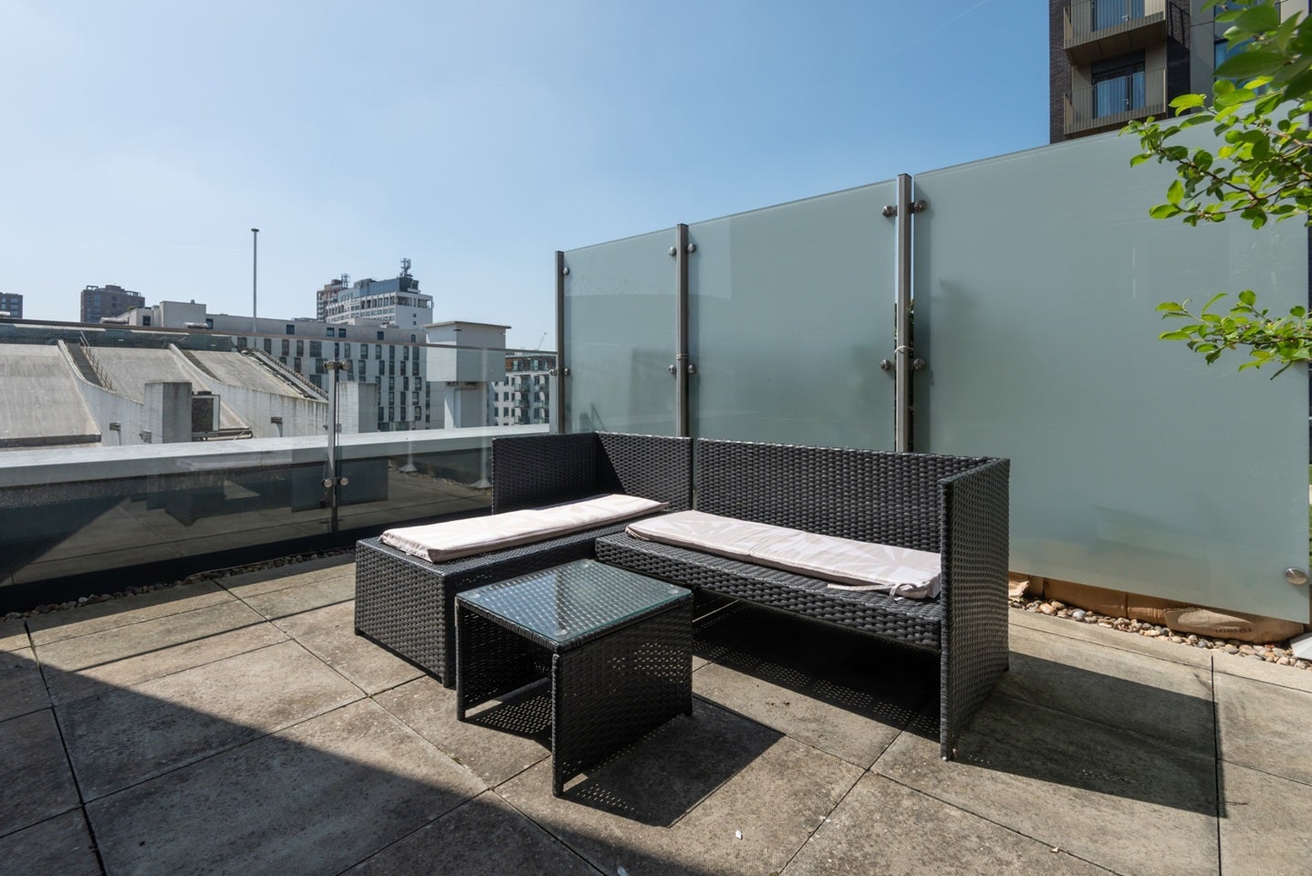 Flat Exhibition Way in Greater London