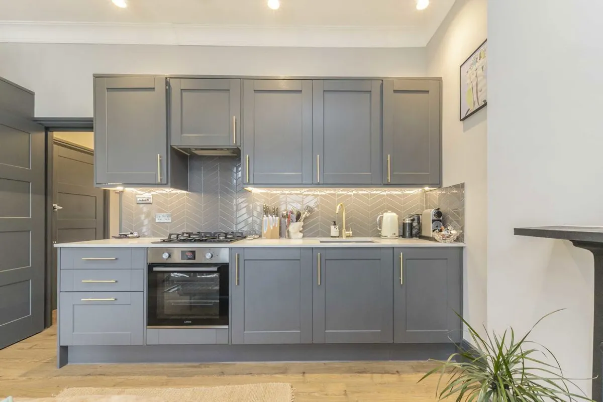 Flat Brixton Hill in Greater London
