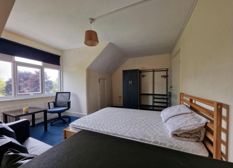 Room Portway in Greater London