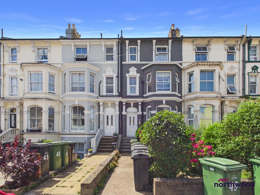 Flat Elphinstone Road in St Leonards