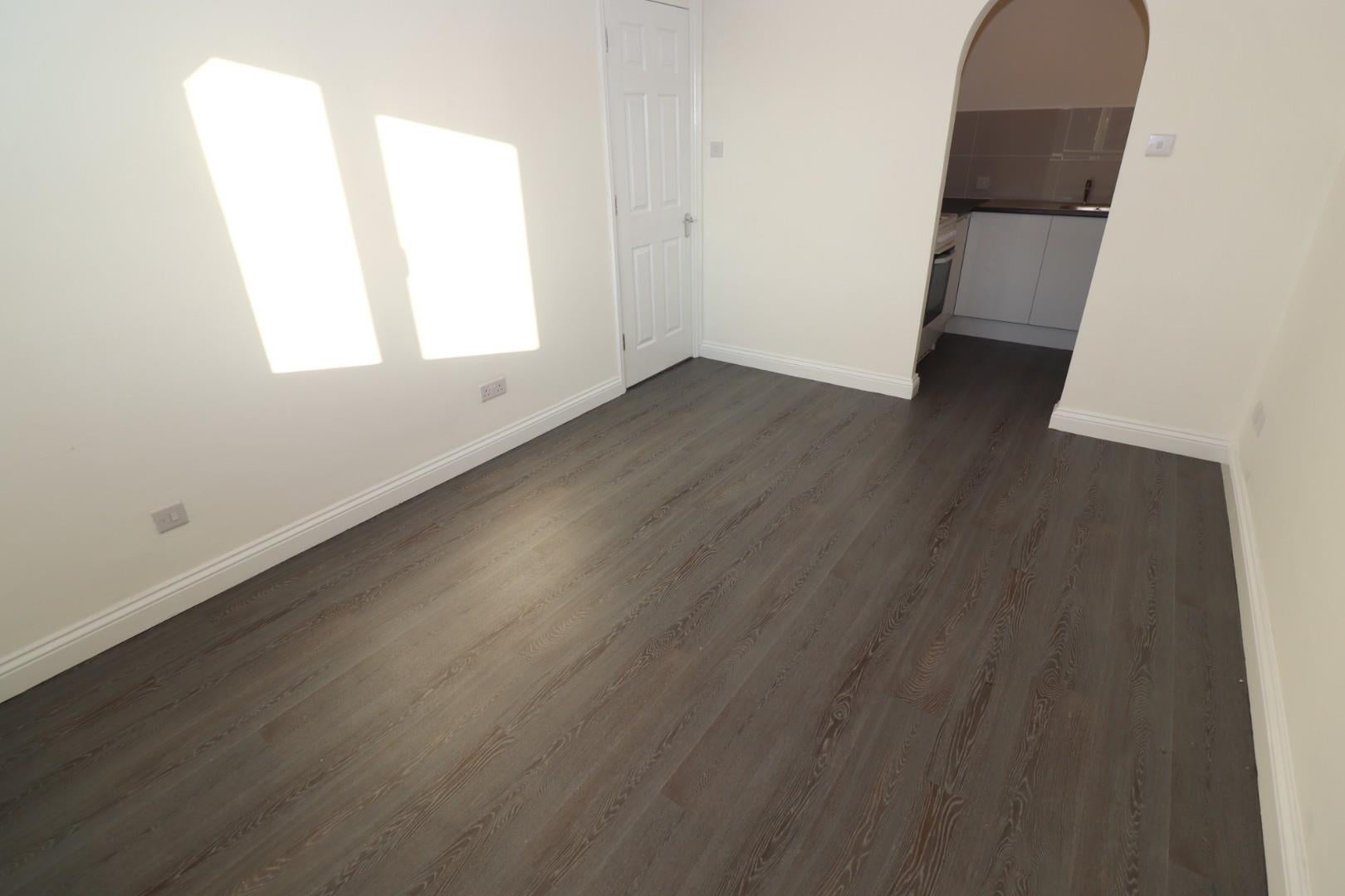 Flat Rectory Road in Rushden