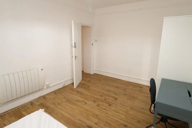 Room Scott Ellis Gardens in City of Westminster