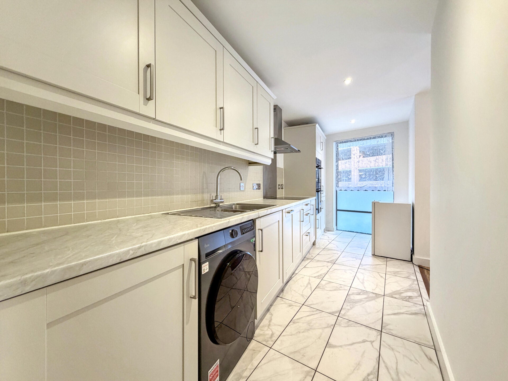 Flat Kent Road in Greater London