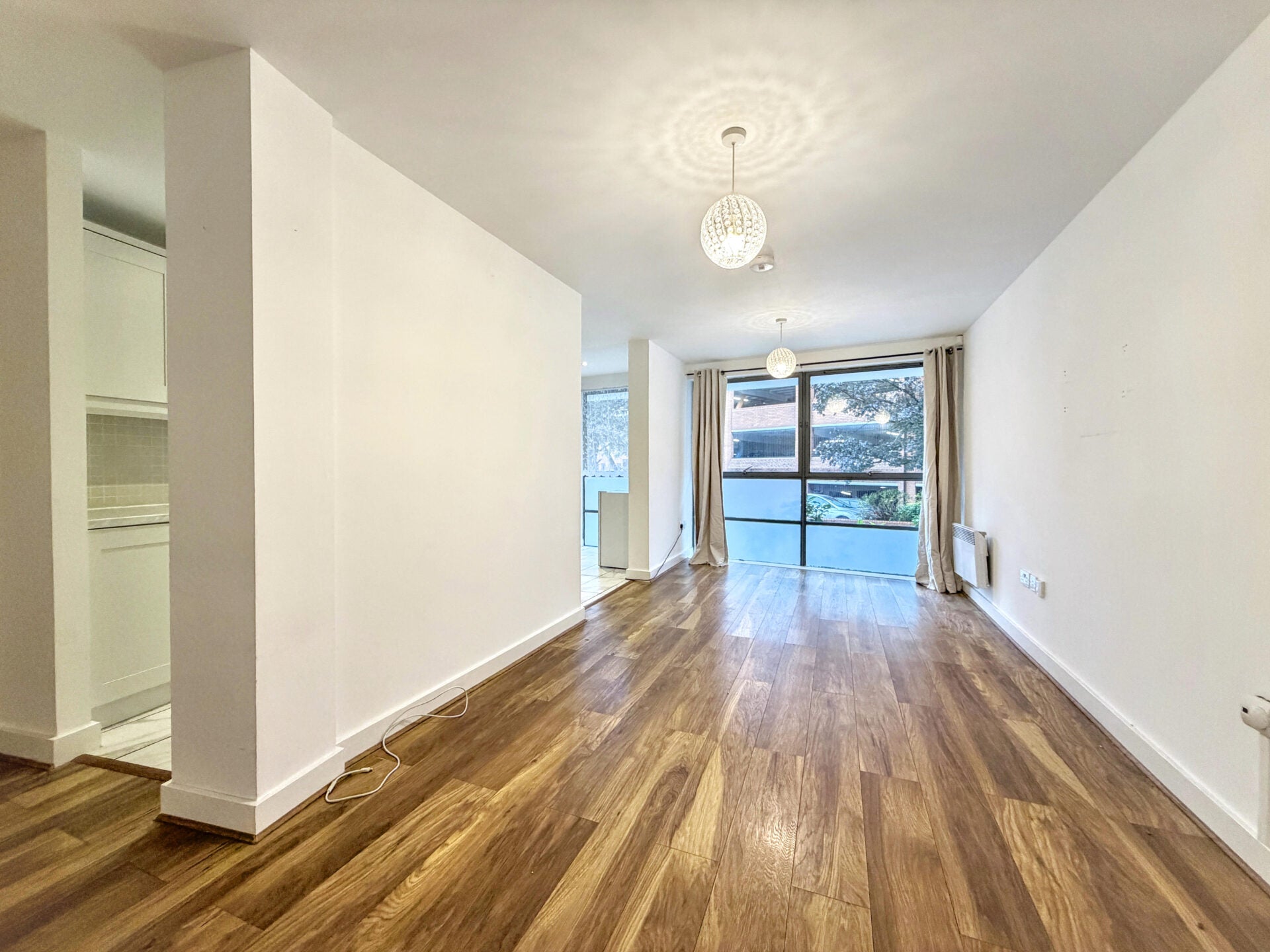 Flat Kent Road in Greater London