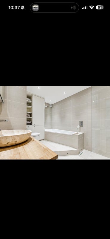 Room Baron Street in Greater London