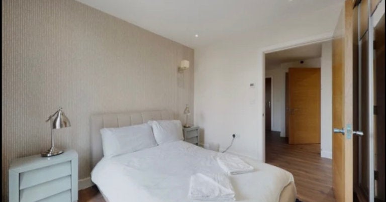 Flat Aldgate in City of London