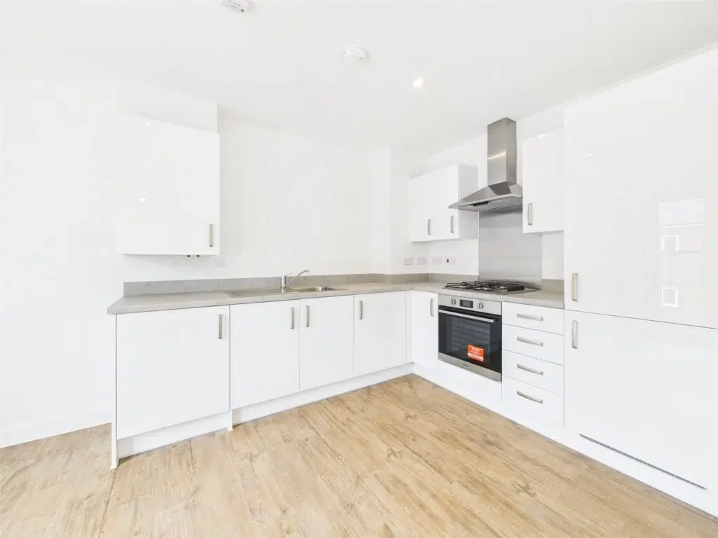 Flat Perrybrook Road in Tewkesbury