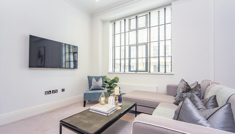 Flat Rainville Road in Greater London