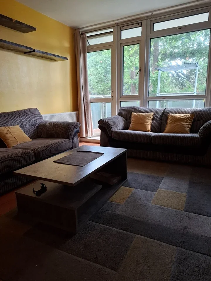Flat Winterfold Close in Greater London