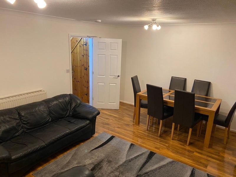 Room Vauxhall Crescent in Metropolitan Borough of Solihull