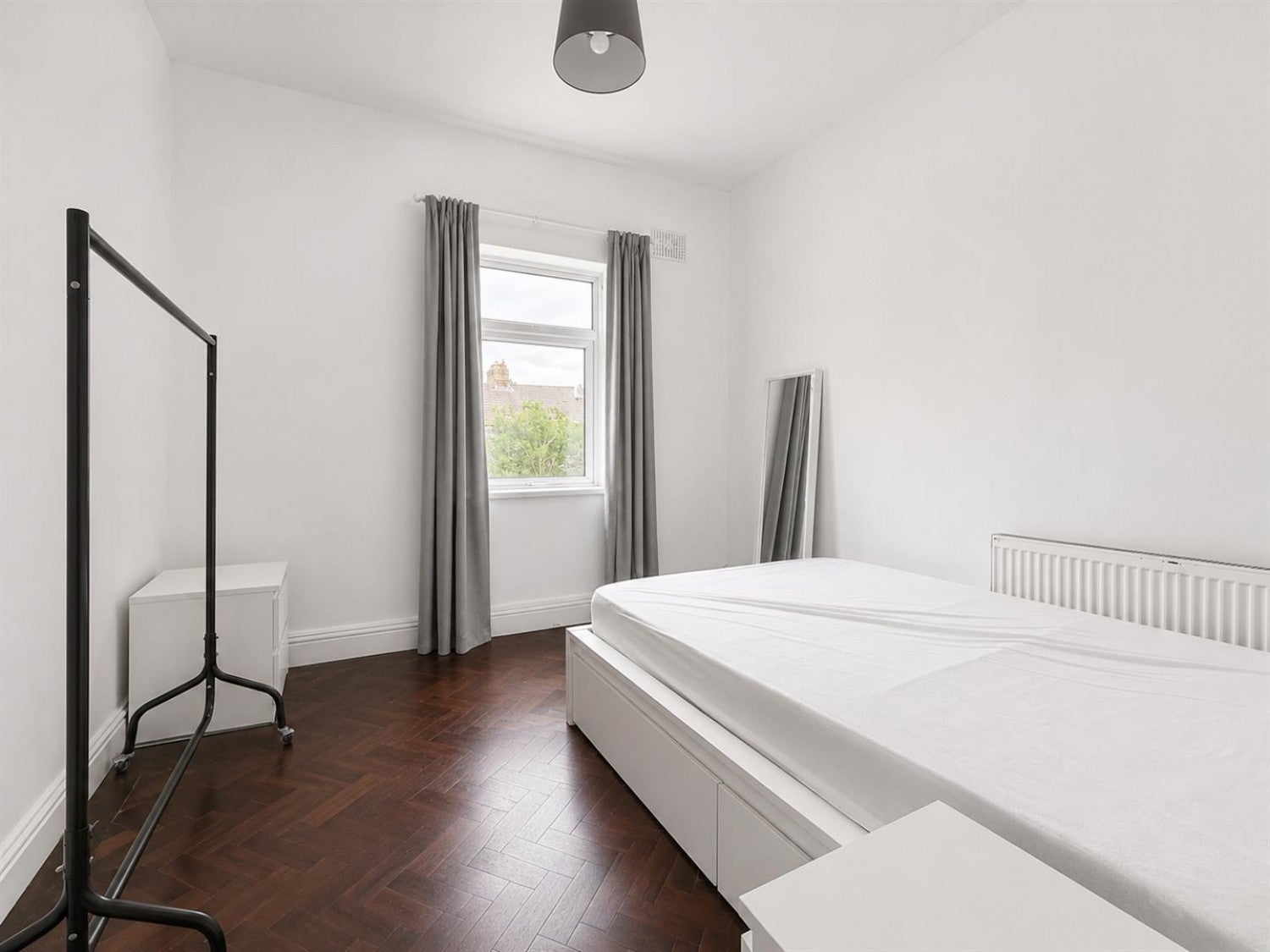 Flat Seymour Street in Cardiff