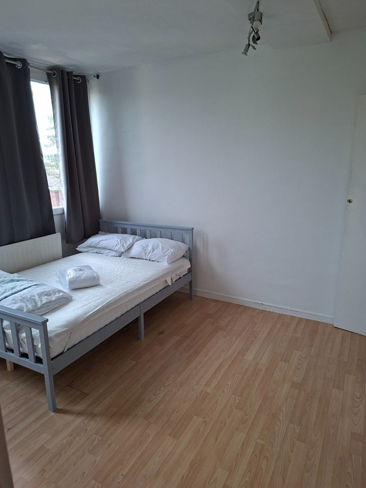 Room Alton Road in Greater London