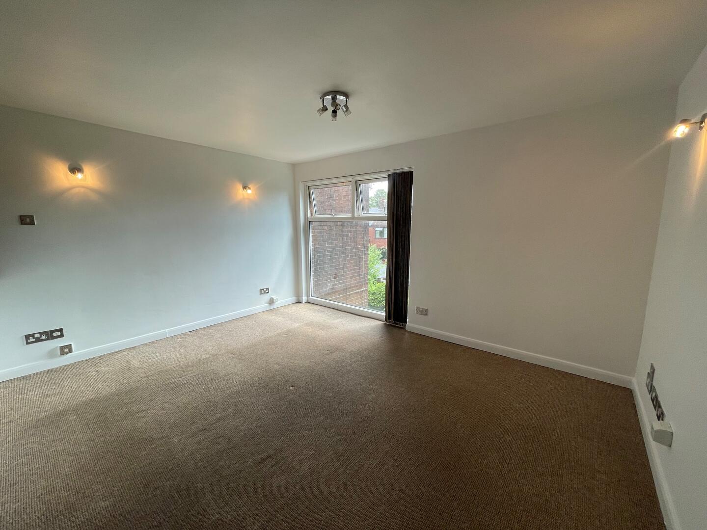 Flat Tinniswood Close in Greater London