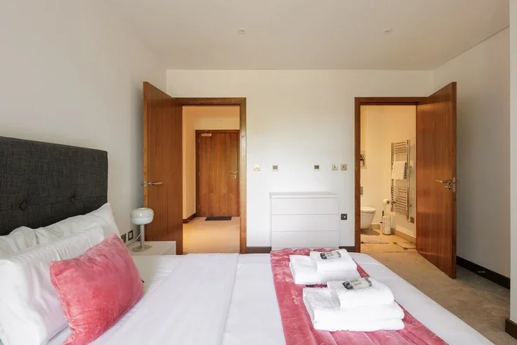 Flat Maygrove Road in Greater London