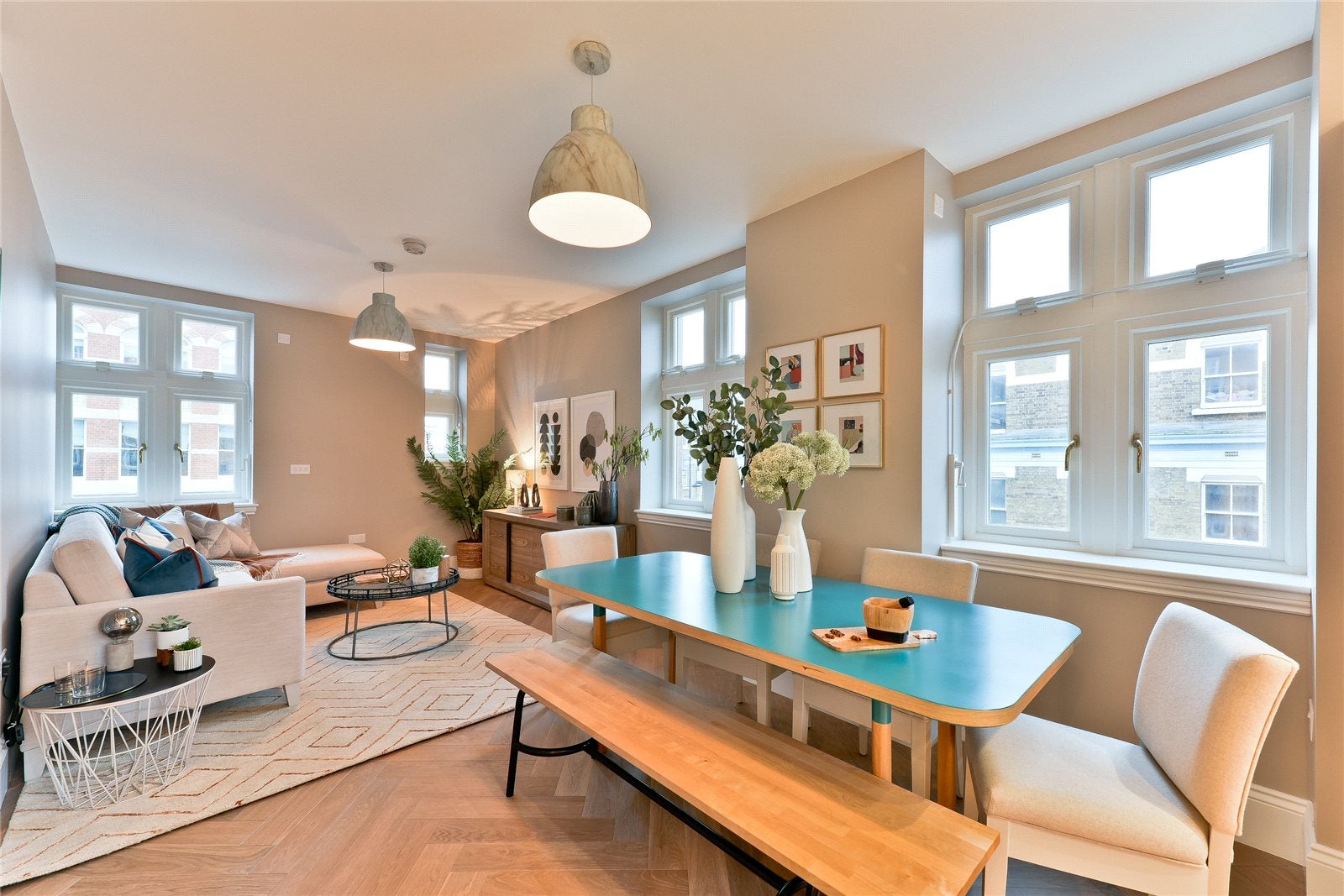 Flat Mount Pleasant in Greater London