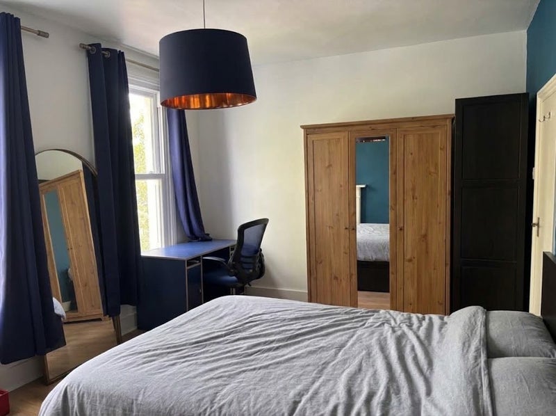 Room Tradescant Road in Greater London