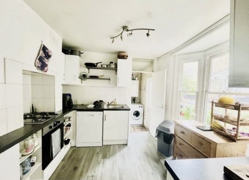 Room Tradescant Road in Greater London