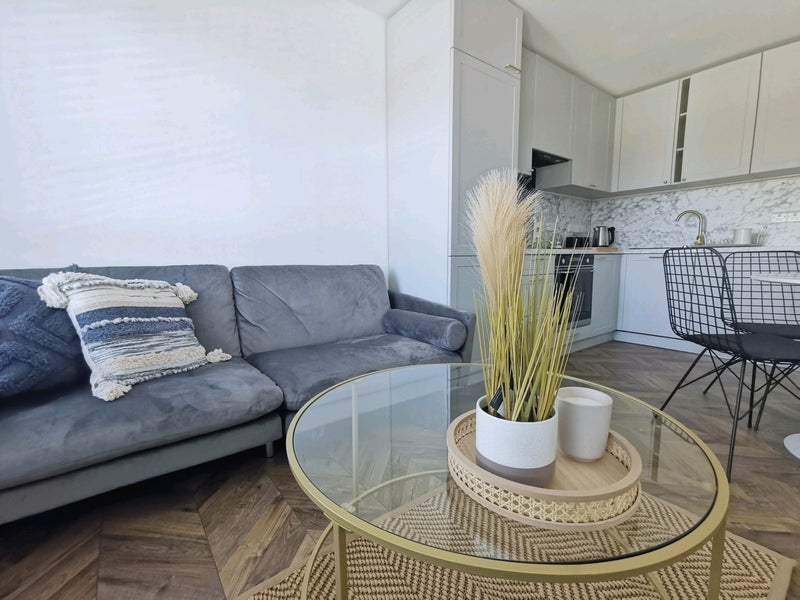 Flat Loaning Road in City of Edinburgh