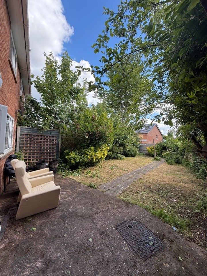 Room Wenlock Avenue in Wolverhampton