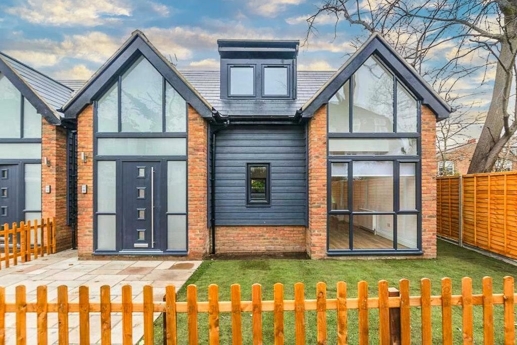 House East End Road in Greater London