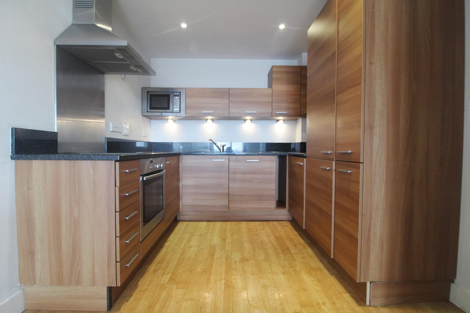 Flat Garrard Street in Reading