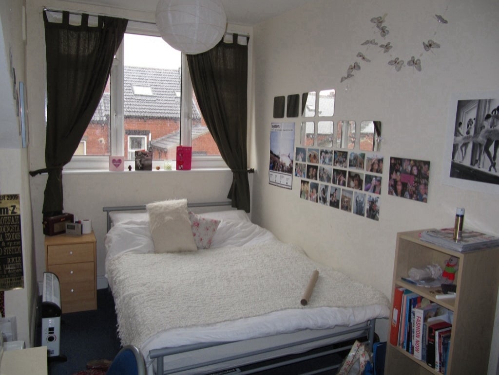 Room Pearson Grove in Leeds