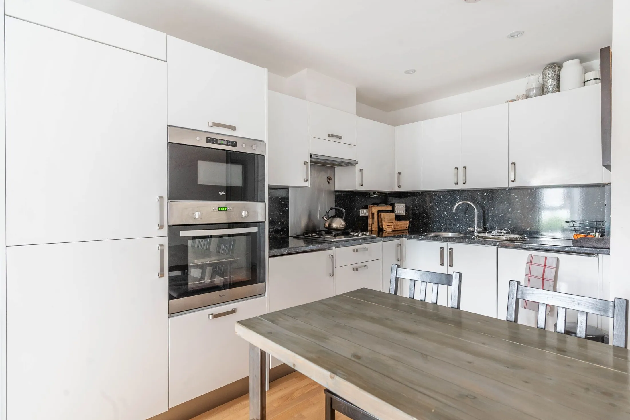 Flat Aldenham Road in Watford