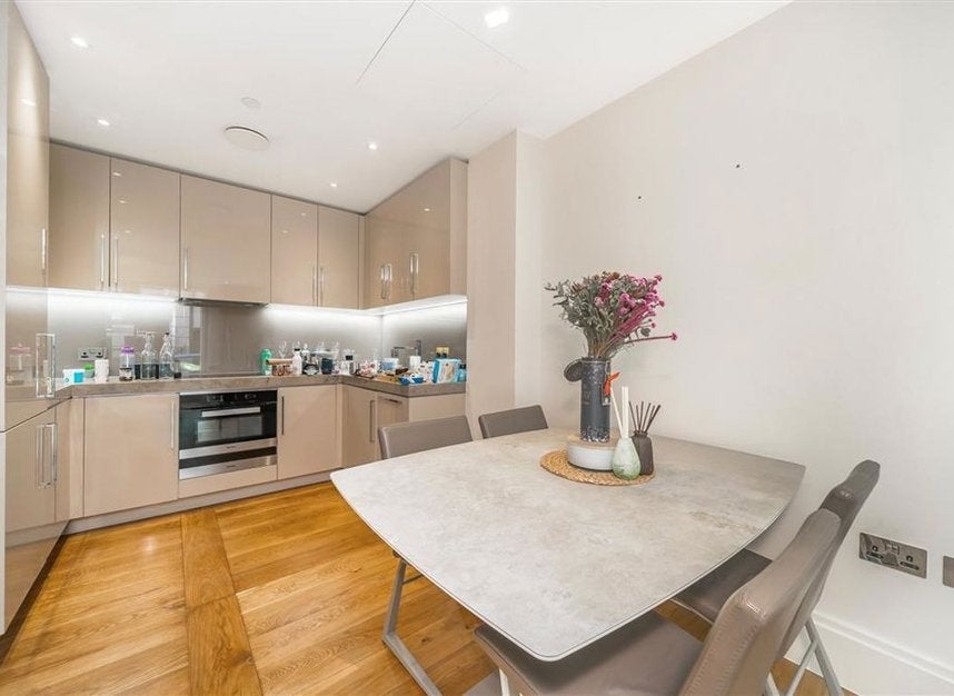 Flat Strand in City of Westminster