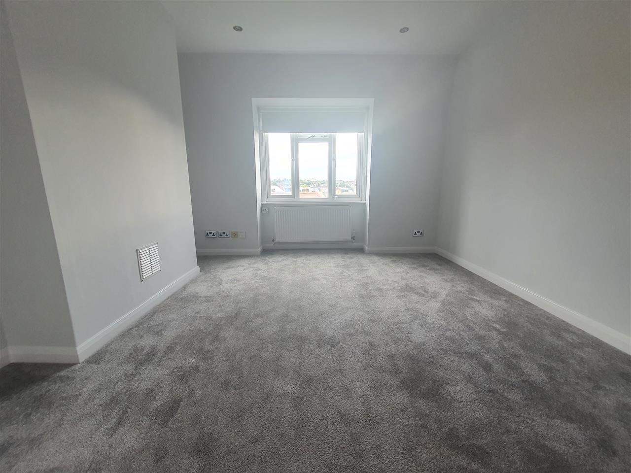 Flat Edward Grove in Greater London