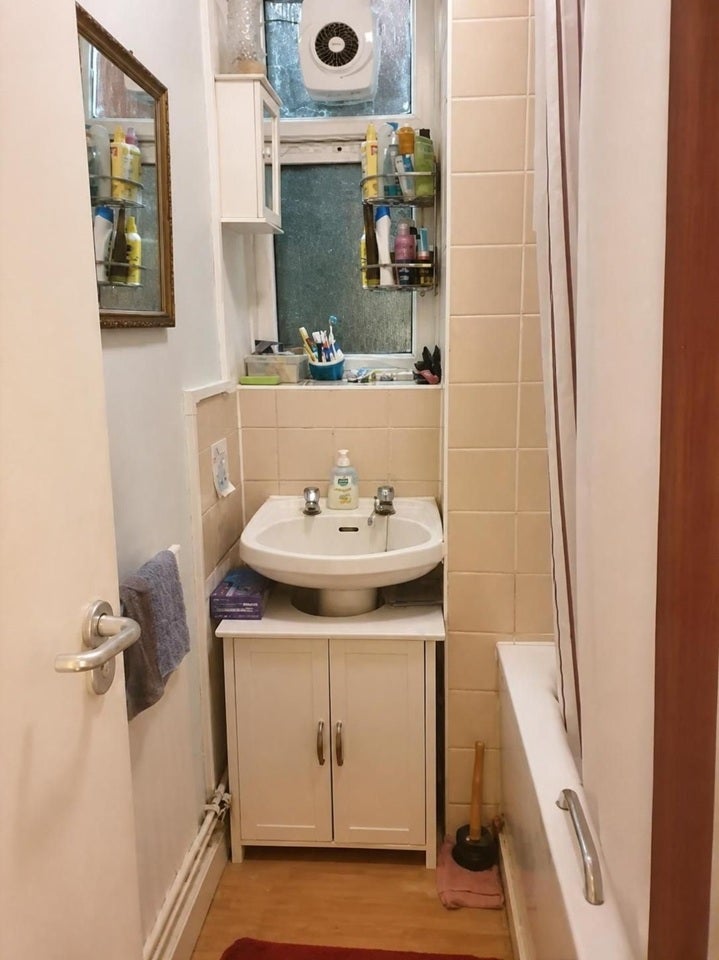 Room Royal Road in Greater London