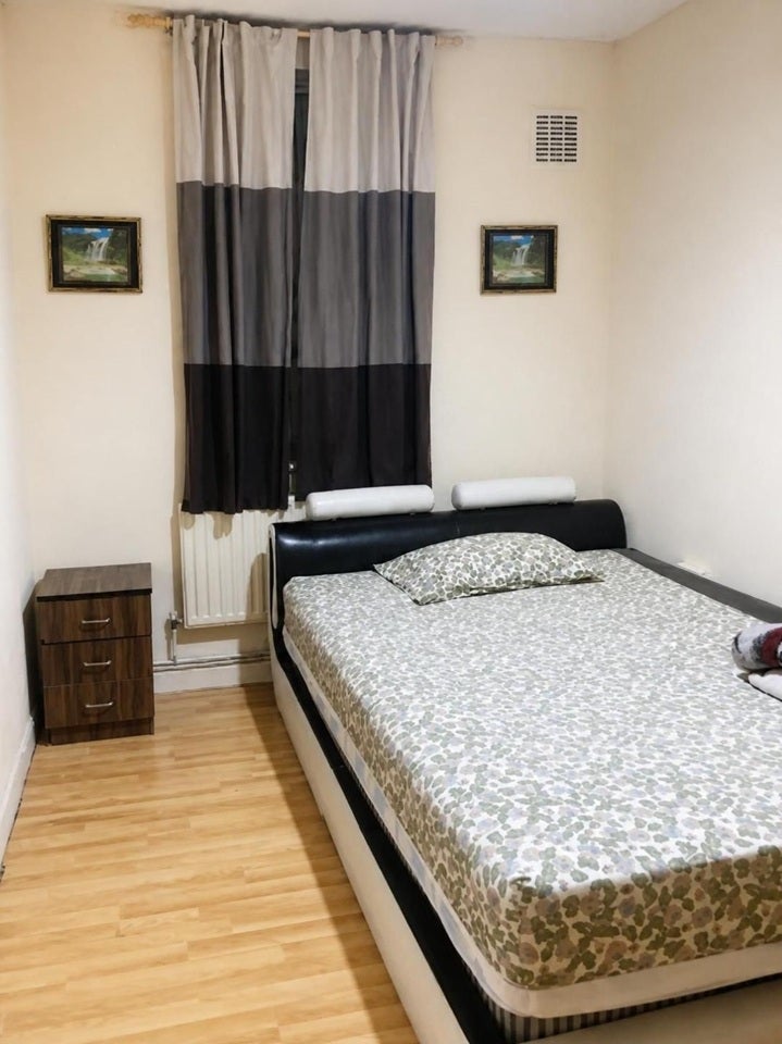 Room Royal Road in Greater London