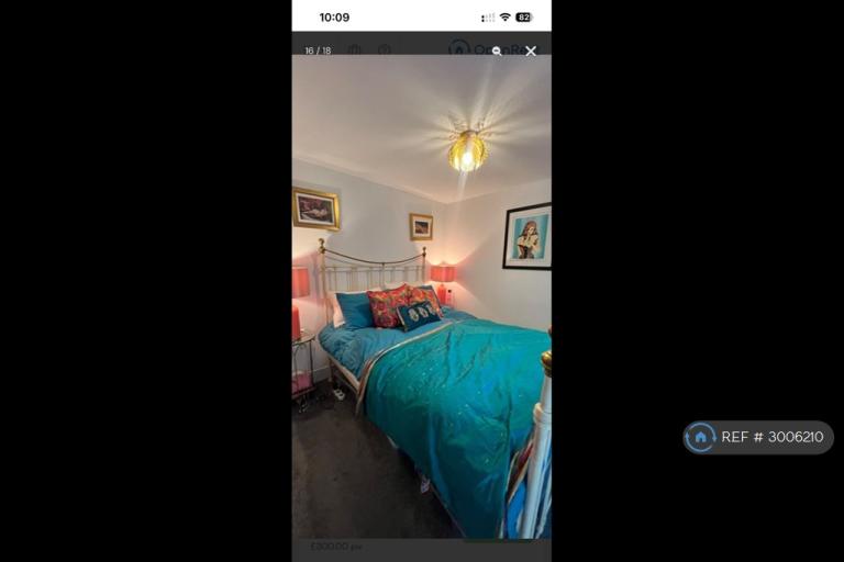 Room Ash Street in Salford