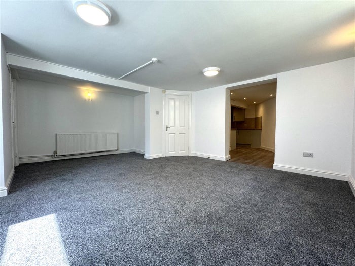 Flat Strawberry Dale Avenue in Harrogate