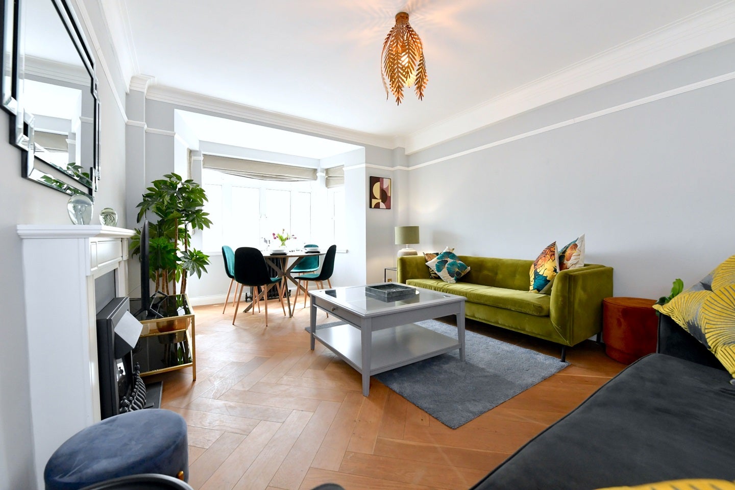 Flat Rich Lane in Greater London