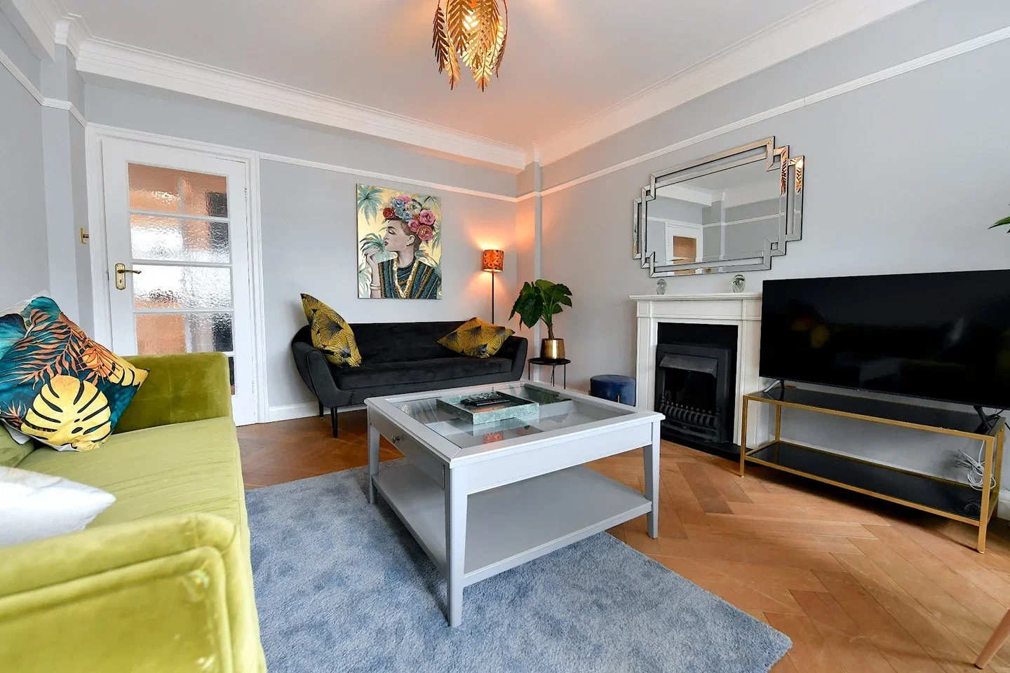 Flat Rich Lane in Greater London