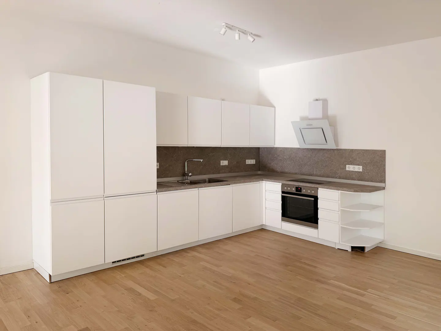 Wohnung Pestalozzistraße in Berlin