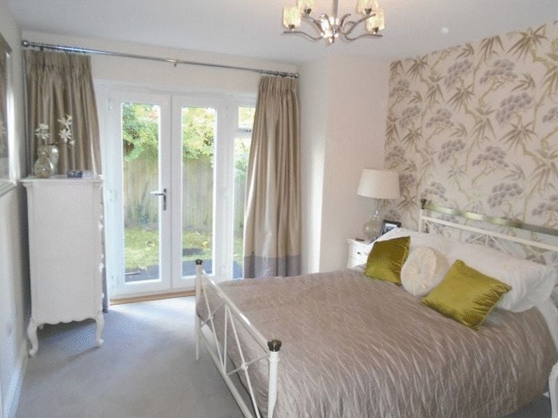Flat Bond Road in Warlingham