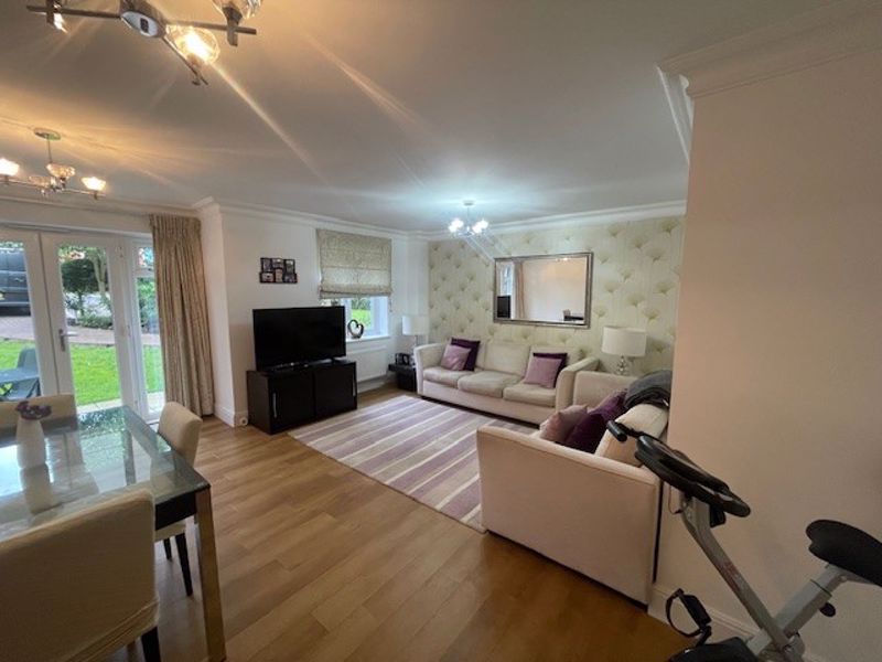 Flat Bond Road in Warlingham