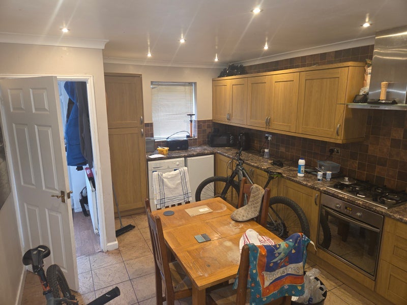 Room Halstead Road in Preston
