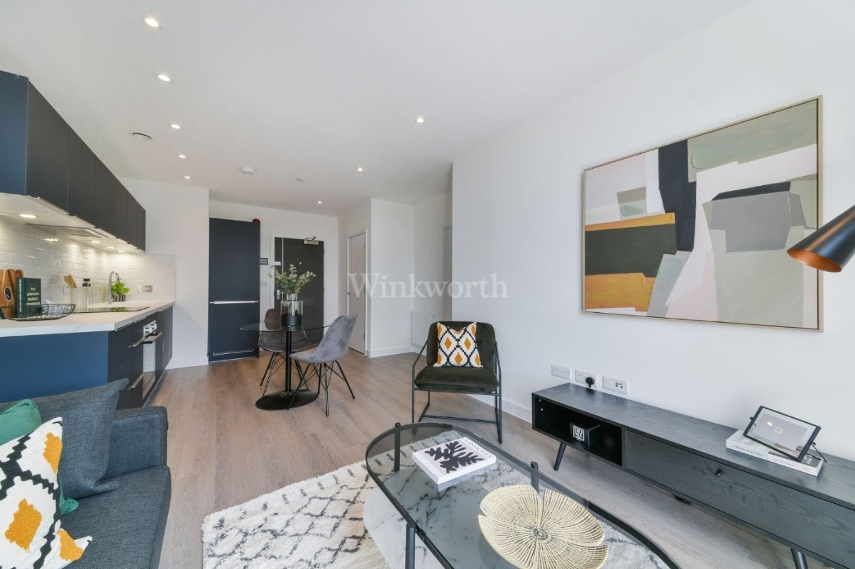 Flat Beckenham Road in Greater London