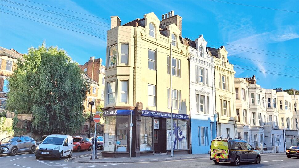 Flat Stonefield Road in St Leonards