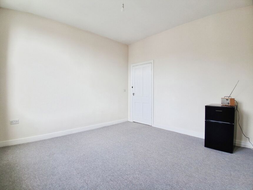 Flat Stonefield Road in St Leonards