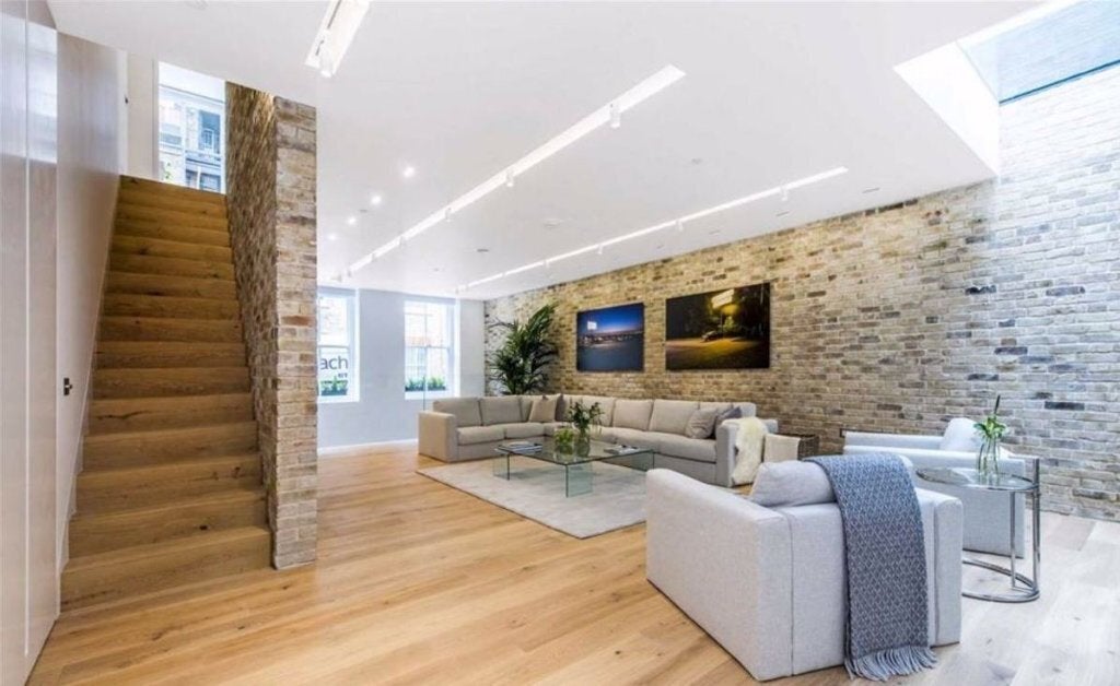 House Nottingham Place in City of Westminster