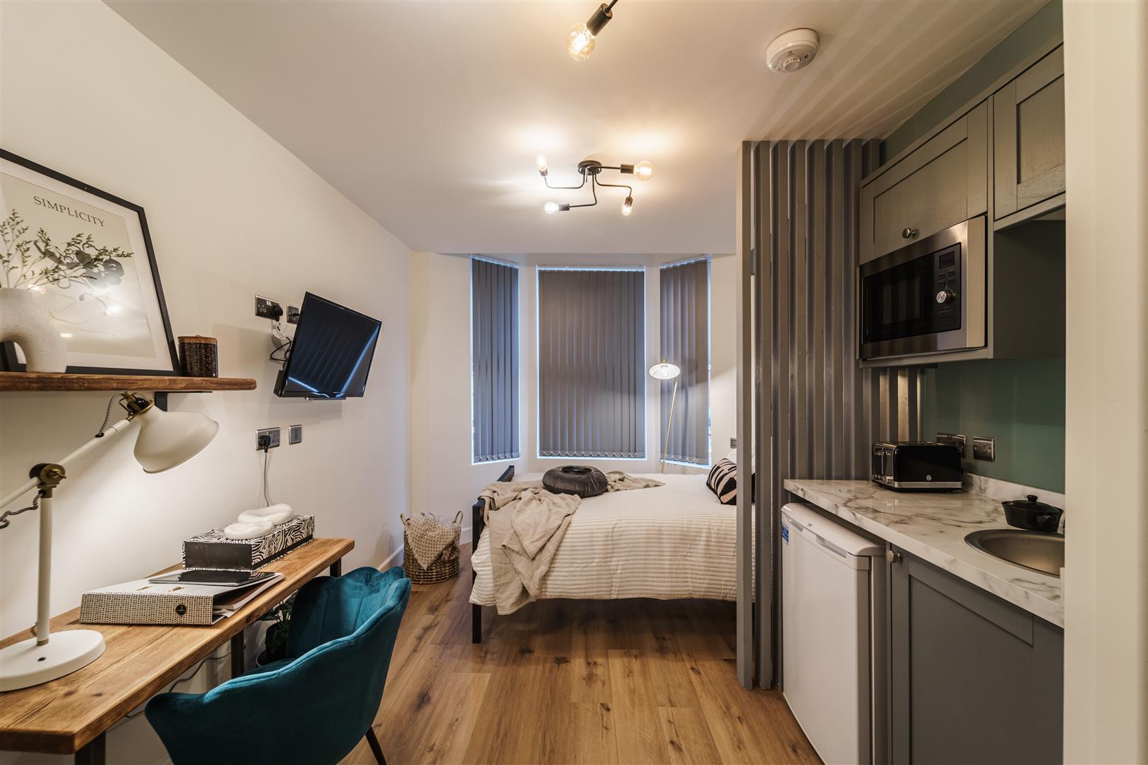 Room Highland Road in Coventry
