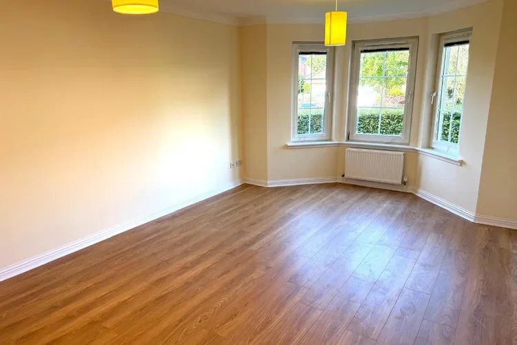 Flat Anniesland Road in Glasgow