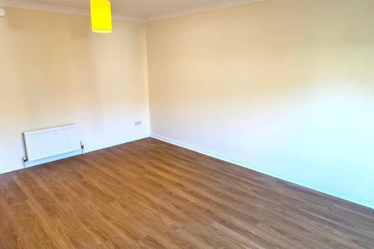Flat Anniesland Road in Glasgow