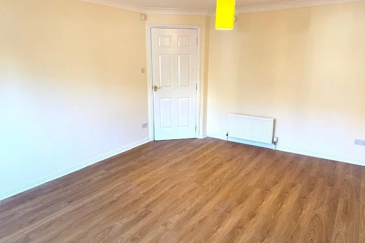 Flat Anniesland Road in Glasgow