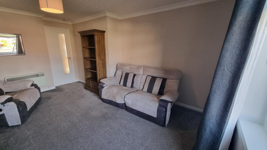 Flat Lee Crescent North in Aberdeen City