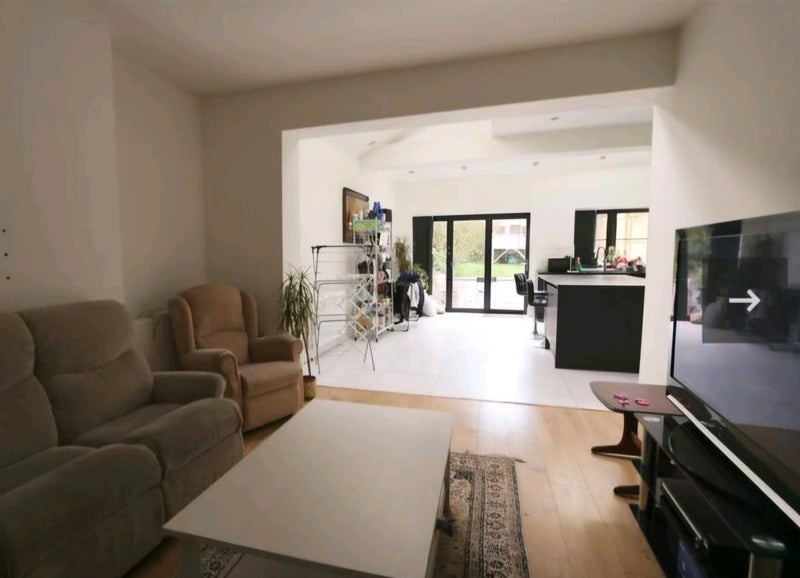 Room Southmead Road in Bristol